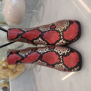 NWOT Snakeskin Booties